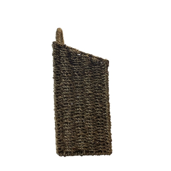 Rustic Woven Wall Hanging Storage Basket Magazine and Mail Organizer in Beige - Picture 8 of 10